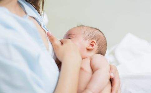 建立公益母乳库为新生儿健康保驾护航